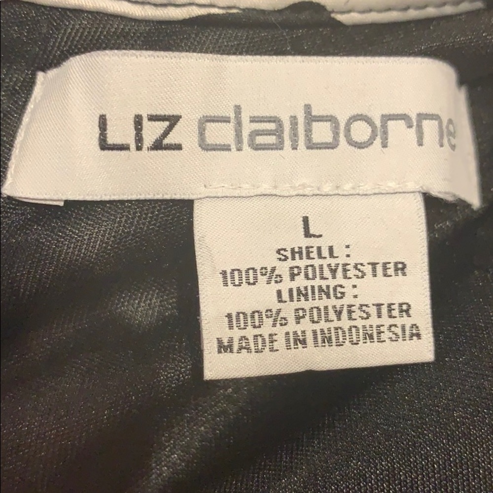 2/$15 LIZ CLAIBORNE black/white pattern blouse - Picture 2 of 4